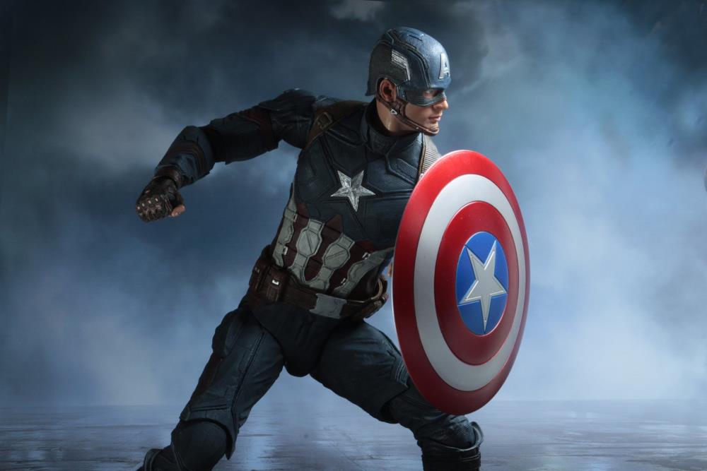 Captain America: Civil War Captain America 1/4 Scale