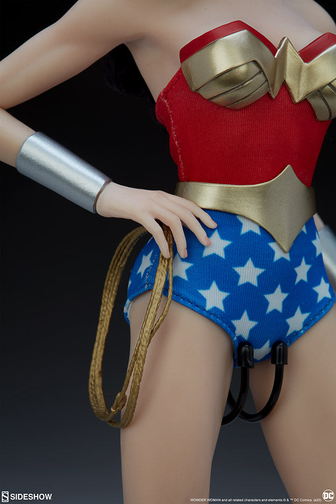 Sideshow Collectibles 1/6 Scale Figure DC Wonder Woman Exclusive